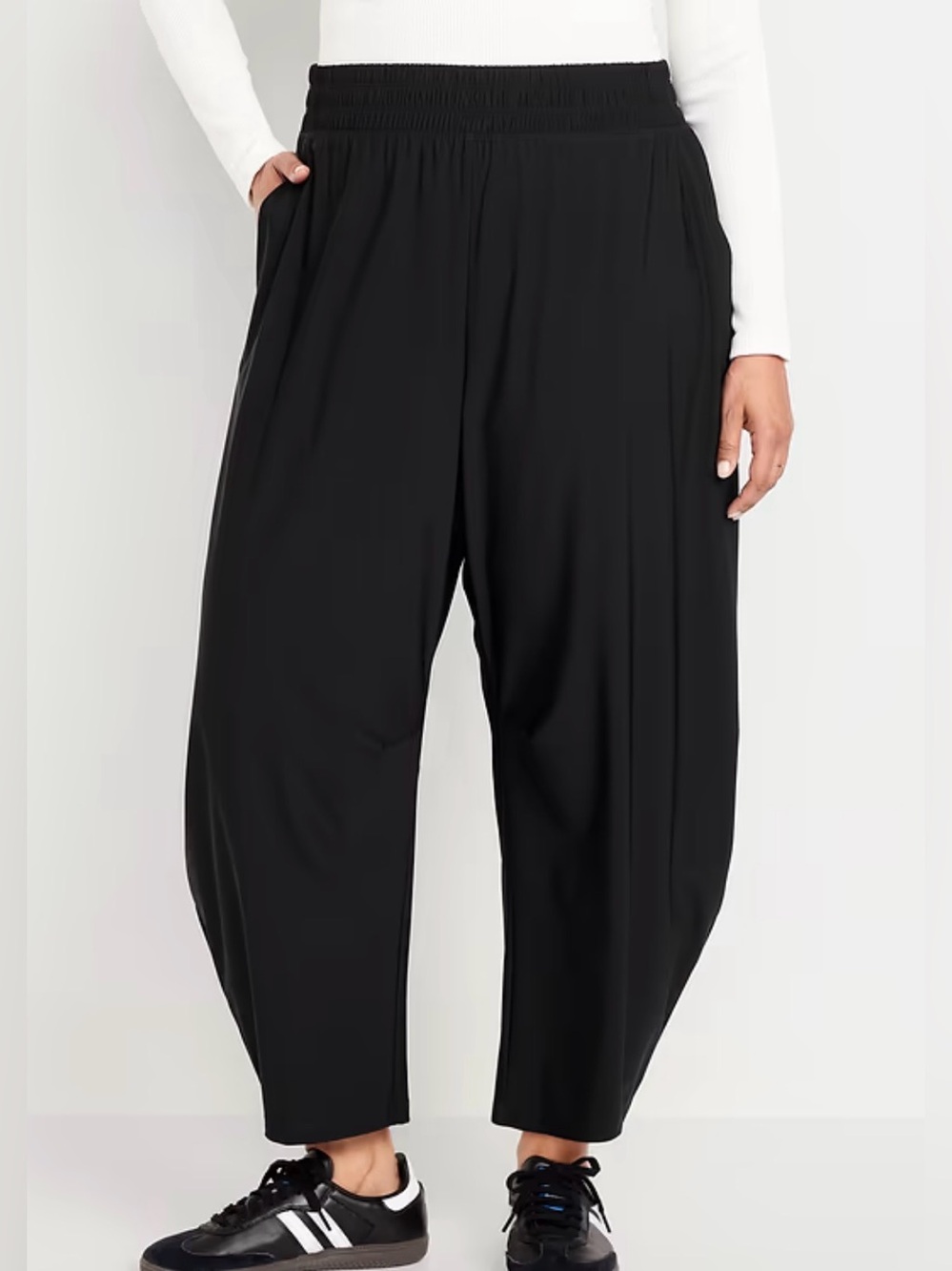 Old Navy Women’s High-Rise SleekTech Barrel Ankle Pants Black Size XL
